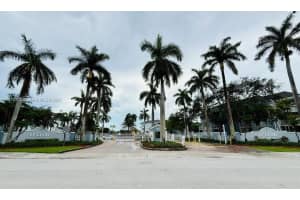8660 Sw 212th St 108, Cutler Bay