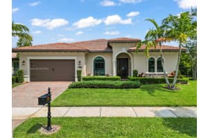10987 Pinnacle Way, Parkland