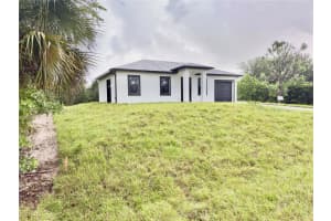 513 Fifth Ave, Lehigh Acres, FL 33972 - MLS#A11870339