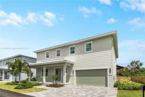 1013 NE Orange Ave, Jensen Beach, FL 34957 - MLS#A11870372