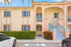 2200 NW 78th Ave 105, Pembroke Pines, FL 33024 - MLS#A11870381