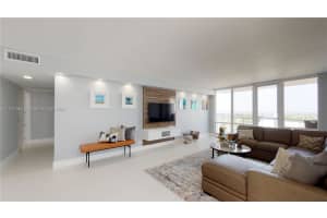 5601 Collins Ave 1225, Miami Beach, FL 33140 - MLS#A11870383