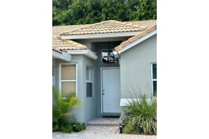 5397 Grande Palm Cir, Delray Beach