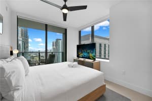 159 NE 6th St 3901, Miami, FL 33132 - MLS#A11870393