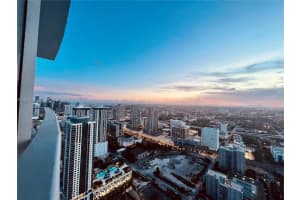 851 Ne 1st Ave 5004, Miami