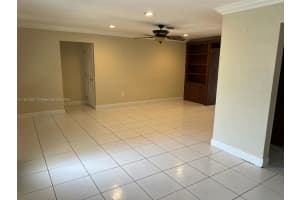 6321 Farragut St, Hollywood, FL 33024 - MLS#A11870427