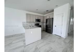 123 SW 171st Ln, Pembroke Pines, FL 33027 - MLS#A11870442