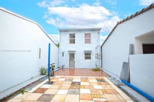 7000 W 15th Ct, Hialeah, FL 33014 - MLS#A11870458