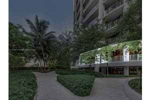 2831 S Bayshore Dr 403, Miami, FL 33133 - MLS#A11870475