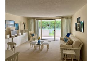 199 Ocean Lane Dr 203, Key Biscayne, FL 33149 - MLS#A11870485