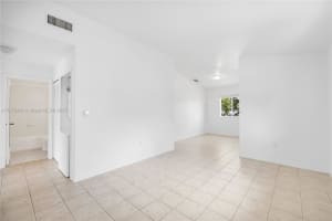 1261 SE 28th Ct 206, Homestead, FL 33035 - MLS#A11870492