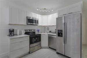 1936 S Ocean Dr 3c, Hallandale Beach