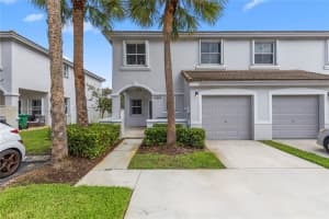 16859 Sw 1st Mnr, Pembroke Pines