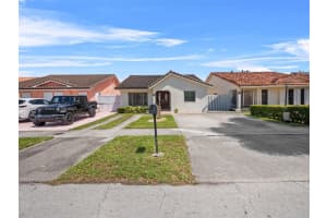 10211 Nw 128th Ter, Hialeah Gardens