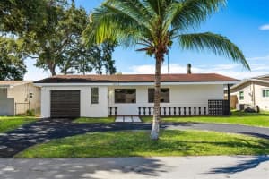 6712 Arbor Dr, Miramar, FL 33023 - MLS#A11870534