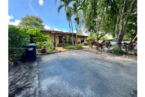 13527 SW 101st Ln, Miami, FL 33186 - MLS#A11870548