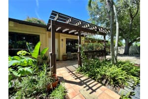 13527 SW 101st Ln, Miami, FL 33186 - MLS#A11870548