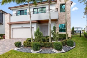 10945 Windward St, Parkland