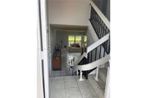 562 NW 98th Ct 562, Miami, FL 33172 - MLS#A11870602