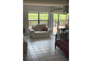 562 NW 98th Ct 562, Miami, FL 33172 - MLS#A11870602