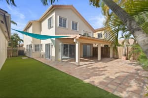 9927 NW 29th St 9927, Doral, FL 33172 - MLS#A11870609