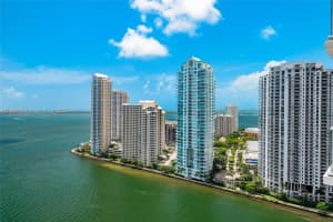 300 S Biscayne Blvd T-3014, Miami