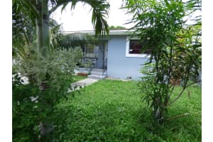 1321 NW 72nd St, Miami, FL 33147 - MLS#A11870622