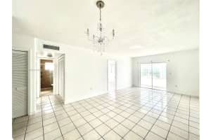 110 Royal Palm Rd 310, Hialeah Gardens, FL 33016 - MLS#A11870631