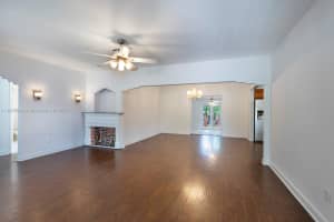 2350 SW 2nd St, Miami, FL 33135 - MLS#A11870648