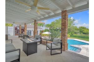 5901 Sw 136th St, Pinecrest