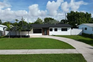10441 SW 50th Ter, Miami, FL 33165 - MLS#A11870693