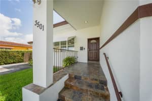 3501 SW 87th Ave, Miami, FL 33165 - MLS#A11870695