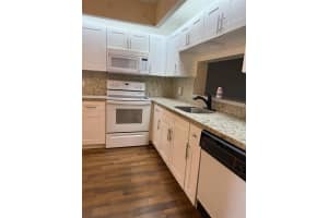 1300 SW 125th Ave 110K, Pembroke Pines, FL 33027 - MLS#A11870705