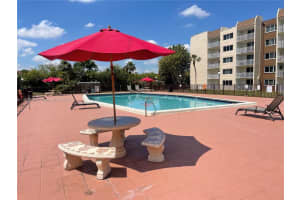 6930 Miami Gardens Dr 1-506, Hialeah