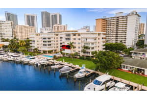 126 Golden Isles Dr 34A, Hallandale Beach, FL 33009 - MLS#A11870730