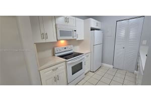 646 Nw 114th Ave 201, Sweetwater