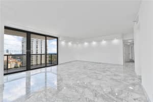 19667 Turnberry Way 20E, Aventura, FL 33180 - MLS#A11870815
