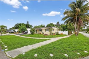 7201 Sw 4th Ct, North Lauderdale