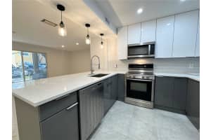 441 SE 10th St 102, Dania Beach, FL 33004 - MLS#A11870869