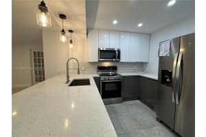 441 SE 10th St 102, Dania Beach, FL 33004 - MLS#A11870869