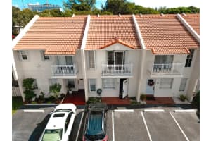 2050 Ne 140th St 21, North Miami Beach