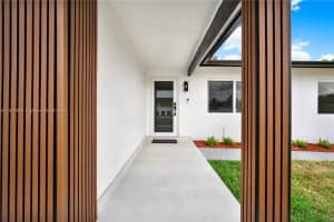 6740 SW 135th Ave, Miami, FL 33183 - MLS#A11870897