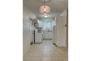 6840 Cody St, Hollywood, FL 33024 - MLS#A11870903