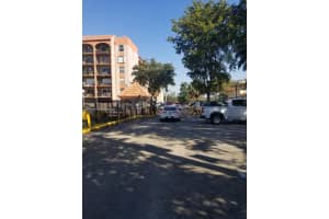 5201 Nw 7th St 609w, Miami