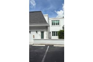715 NE 27th Ave, Hallandale Beach, FL 33009 - MLS#A11870943