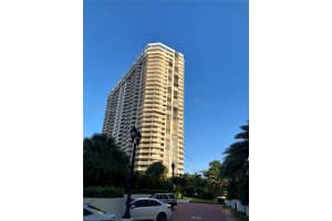 1000 W Island Blvd 712, Aventura, FL 33160 - MLS#A11870967