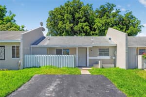 10366 SW 208th Ln, Cutler Bay, FL 33189 - MLS#A11870971
