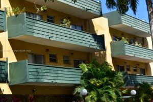 1975 NE 135th 2N, North Miami, FL 33181 - MLS#A11870987