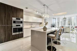 851 NE 1st Ave 1611, Miami, FL 33132 - MLS#A11870994