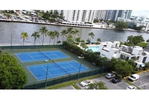 1000 Parkview Dr 825, Hallandale Beach, FL 33009 - MLS#A11870996